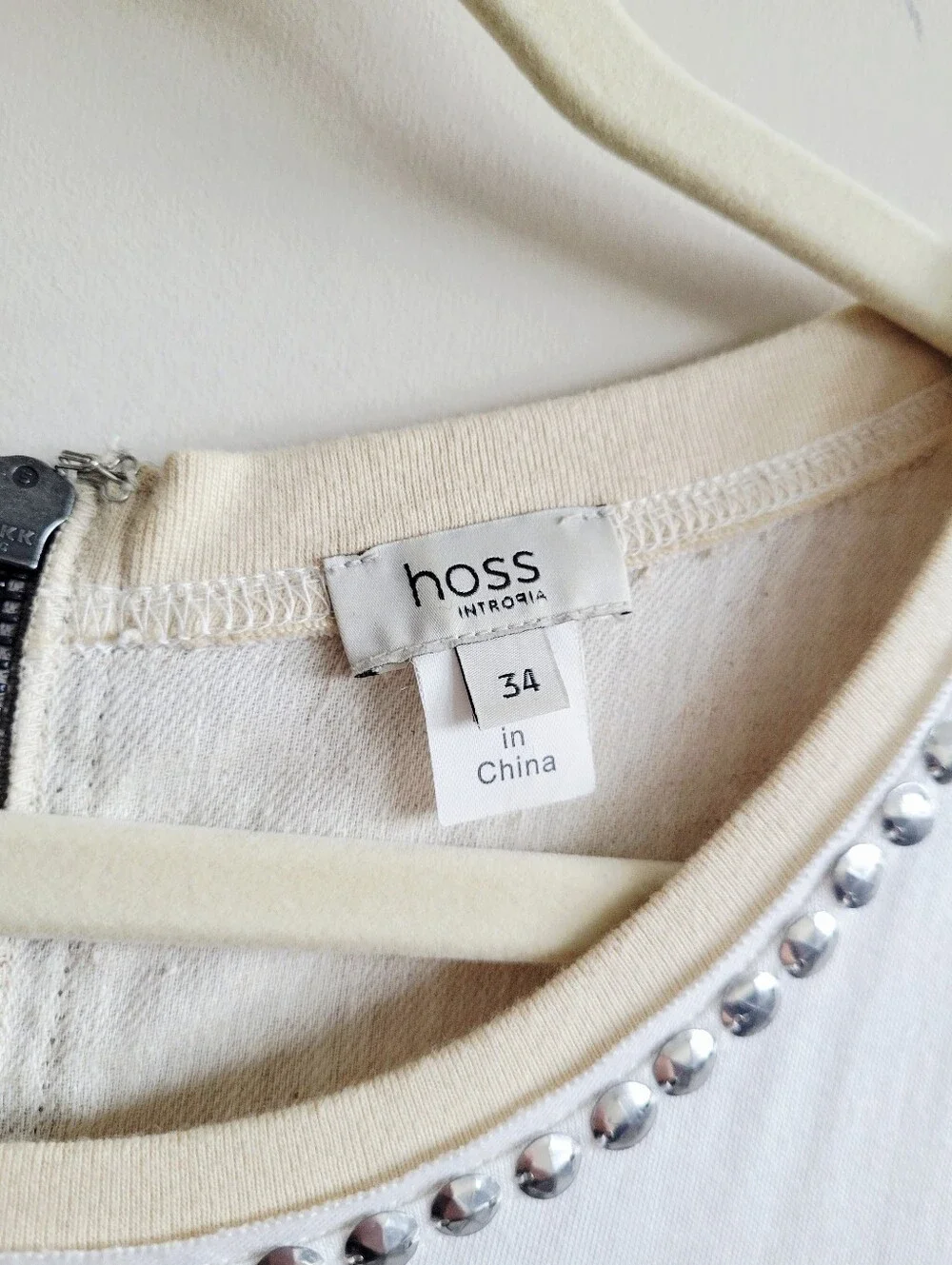 Hoss Intropia like new